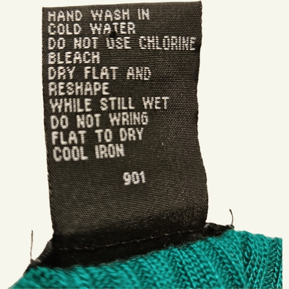 R.Q.T. blue-green knit top blouse short sleeve ribbed silvery chain adornments L - Picture 7 of 8